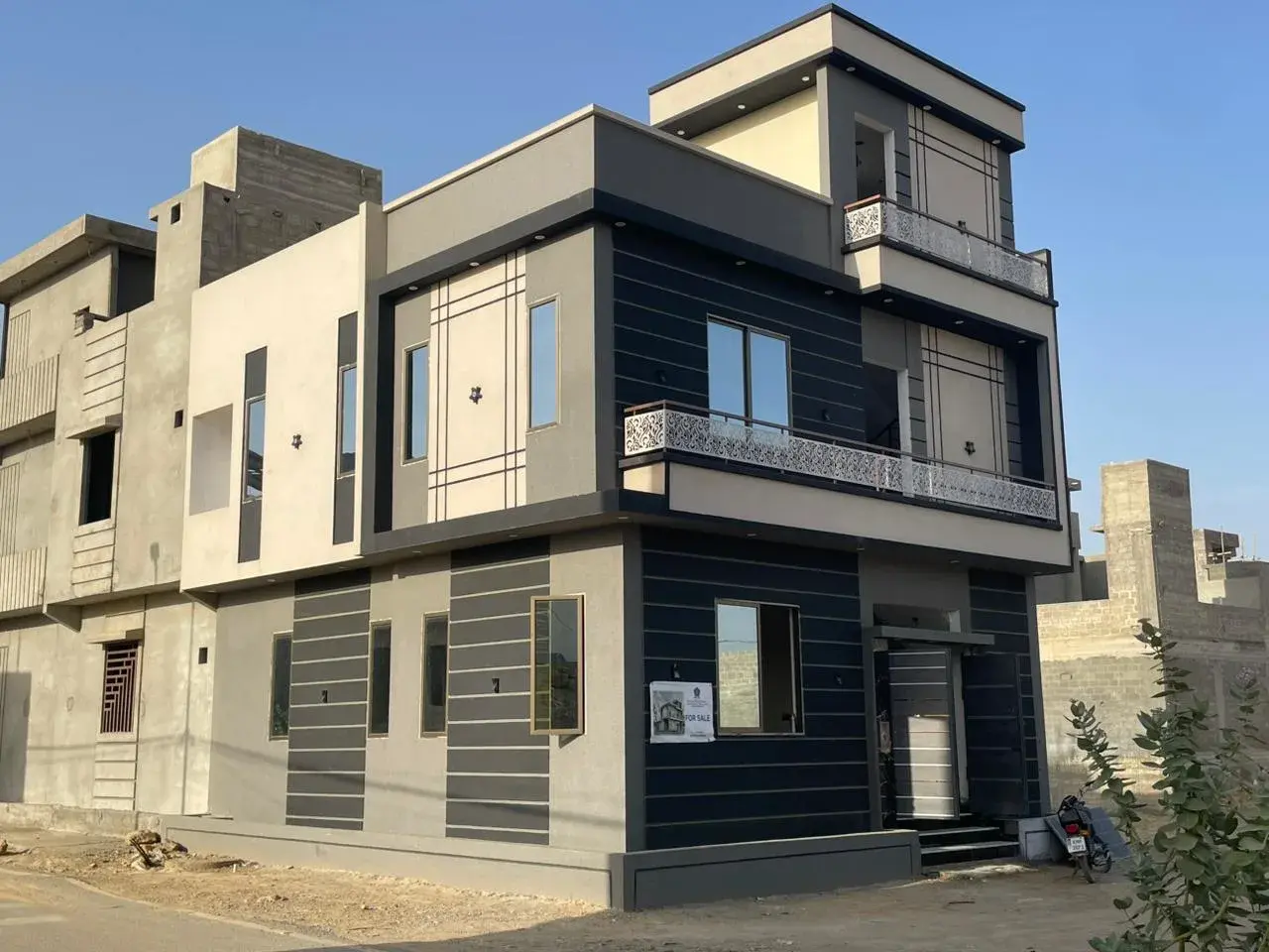 L-1451 NORTH TOWN RESIDENCY — photo 1